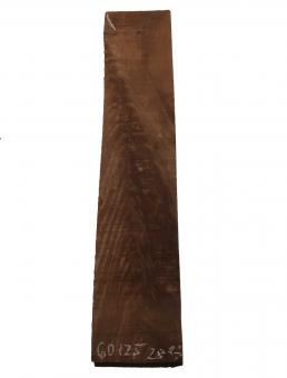 Nussbaum Holz Pyramide Maser geriegelt 60x12,5cm x 28mm 