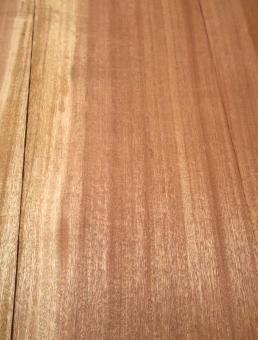 1x Mahagoni Holz Brett Sapeli Splint 105x40-42cm x 43-47mm 